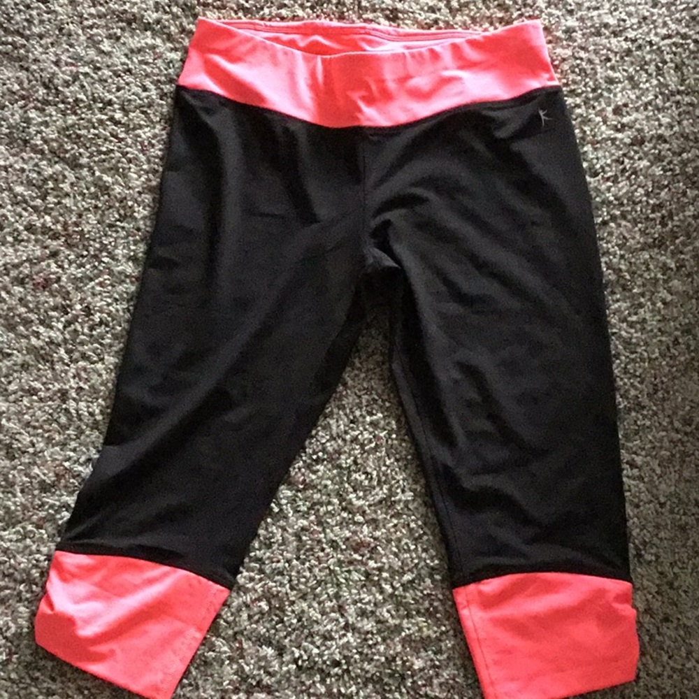 Women’s danskin Capri leggings